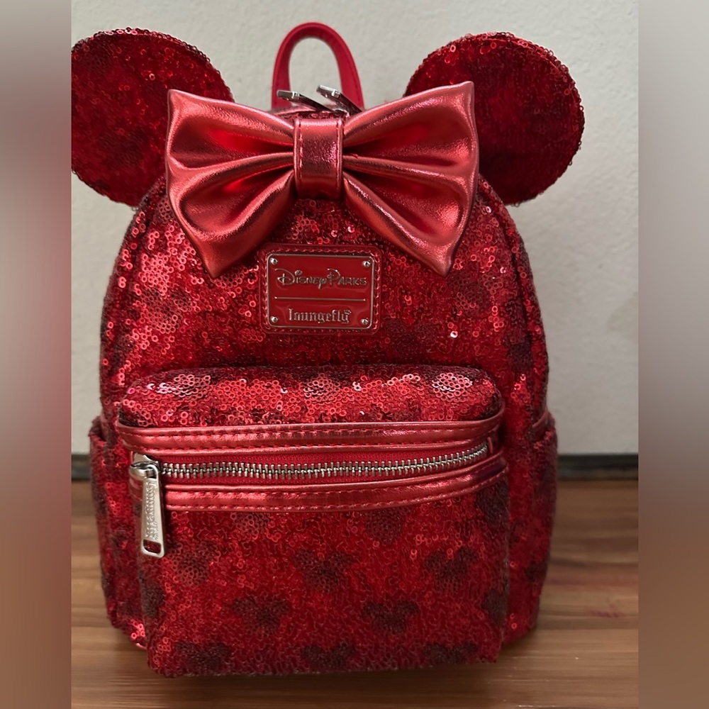 NWT Loungefly Disney Parks red sequins Minnie Mouse backpack - Picture 2 of 4